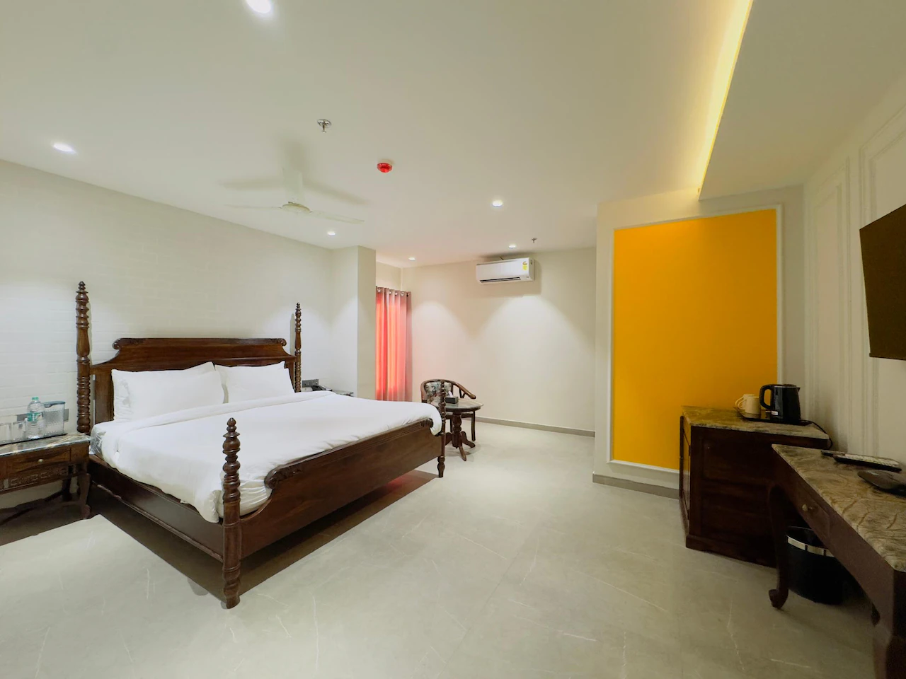 Executive Room at Nirvana Boutique Hotel Ujjain - Modern business room with comfortable amenities