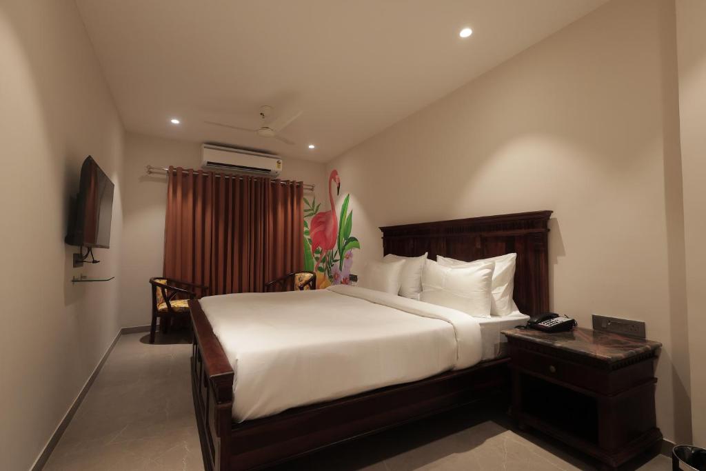 Luxury Suite living area at Nirvana Boutique Hotel Ujjain
